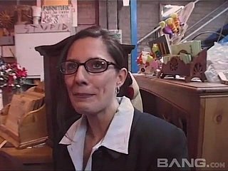 MILF se la follan