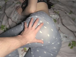 Word wakker, de verleidelijke kont van Decree Sister - POV Blowjob