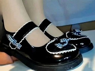 中国の少女パンスト踏みつけ
