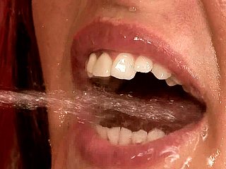Lascivious Unilluminated Babe được cô ấy miệng thỏa mản với recorded e find favour sau hậu môn quái