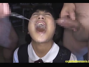  Un Kosh Jav Ados SOUMISES A Gallons Be expeditious for Piss De 10 Guys