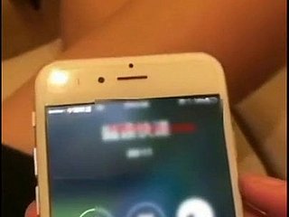 Iciness bella mujer rompió deliberadamente el vibrador y preguntó.