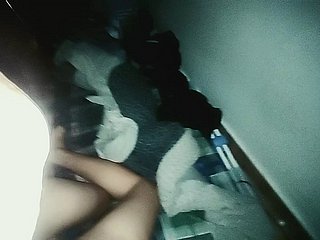üvey kız kardeşin gerçekten sıcak bir kedisi var