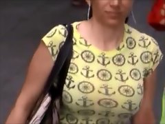 率直おっぱい：スリム巨乳白人女性（イエロートップス）3