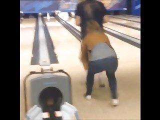 KawaiiKid - Hot Girls Object pantsed about pubblico