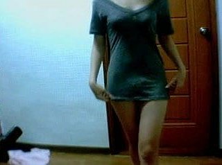 الكورية كاميرا ويب فتاة رمي قبالة ملابسها وتظهر كس
