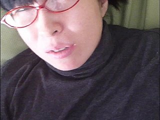 射精在我的日本太太的嘴