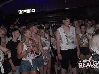 Fou Parti Intercourse avec des poussins superbes
