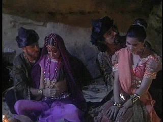 گروپ جنسی تعلقات میں بھارتی کوگر بے حرمتی کٹر چللا