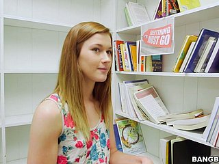 Schoonheid van de roodharige Alaina Dawson krijgt geboord op POV camera